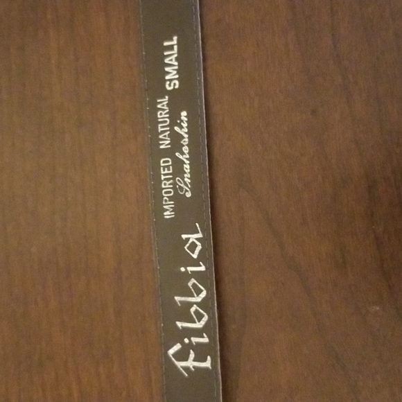 Fibbiol snakeskin belt.  Size small. Cream with golden pearl buckle - Picture 12 of 12